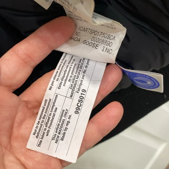 Authentic Canada Goose Chilliwack Bomber - Picture 9 of 16